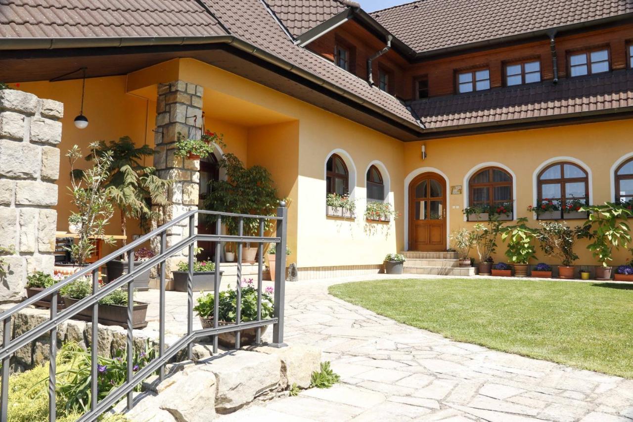Apartman U Vagnera Dvůr Králové nad Labem Eksteriør billede
